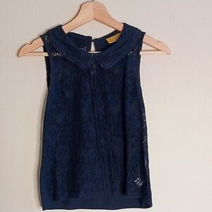 Princess Vera Wang Lace Sleeveless Top